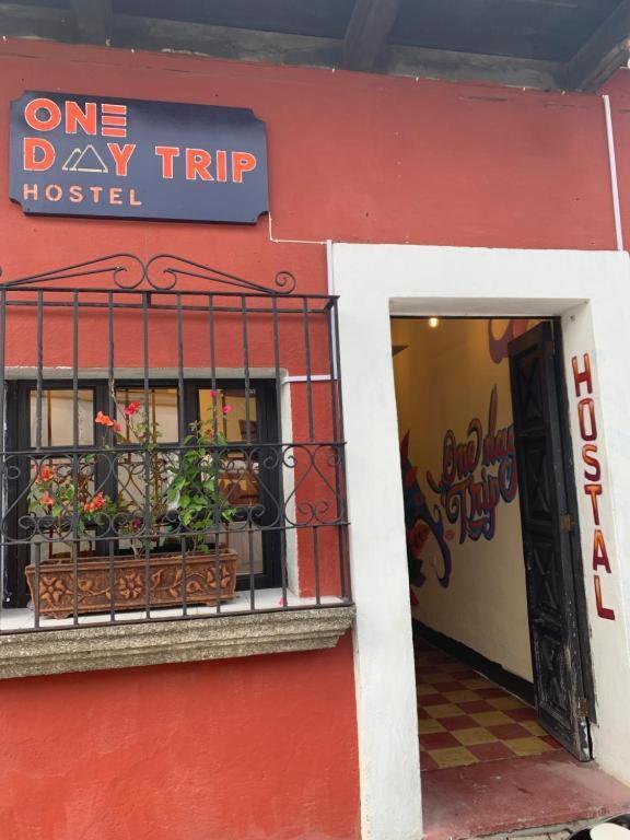 One Day Trip Hostel Antigua Ngoại thất bức ảnh