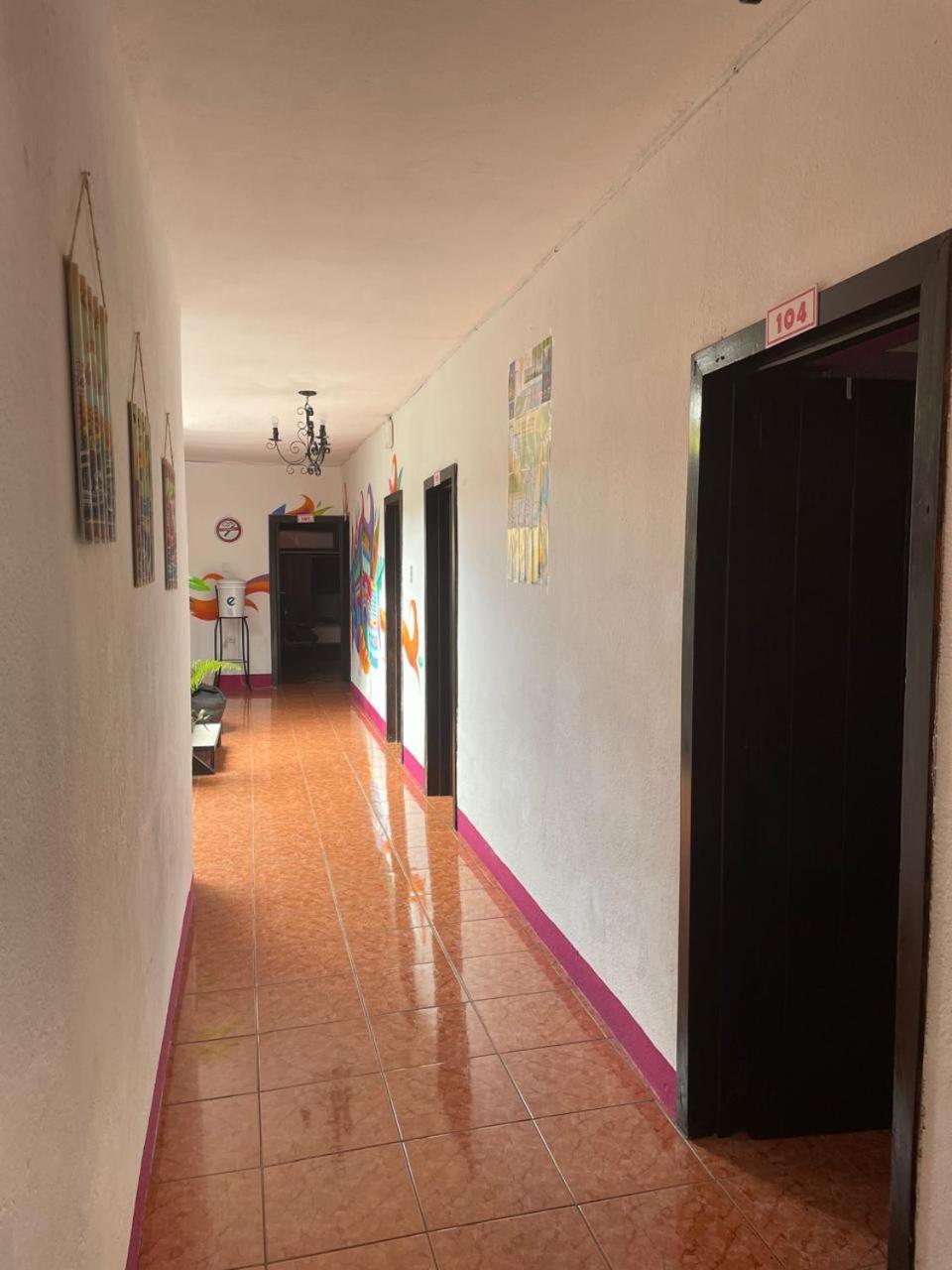 One Day Trip Hostel Antigua Ngoại thất bức ảnh